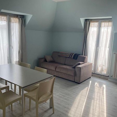 La Magnolia Apartaments IV Tulip 代森扎诺-德尔加达 外观 照片