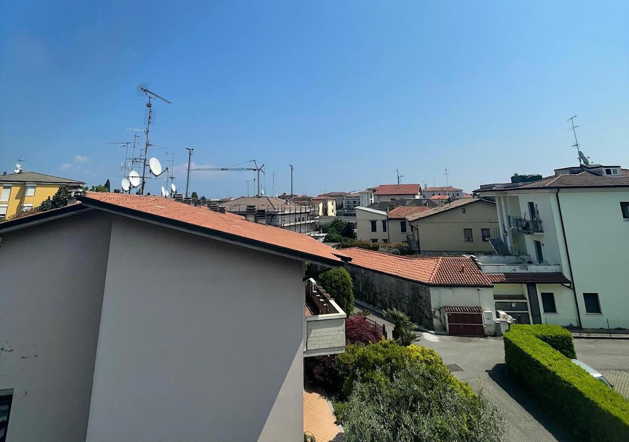 La Magnolia Apartaments IV Tulip 代森扎诺-德尔加达 外观 照片